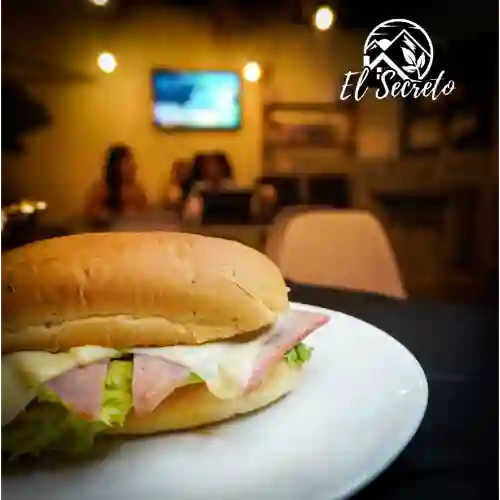 Sándwich Tradicional