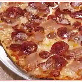 Pizza Familiar Especial de Carnes