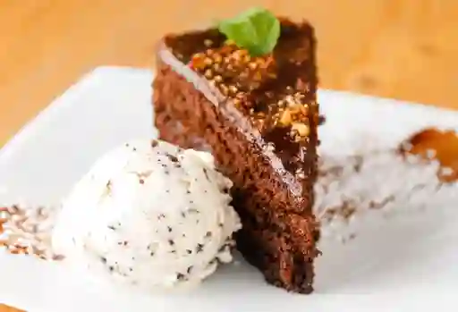 Bizcocho Chocolate con Gelato