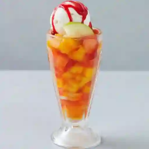 Salpicón con Helado de Vainilla 14 Oz