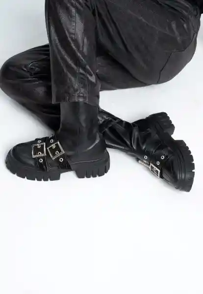 Botas Daniela Salcedo Negro 39 Arkitect