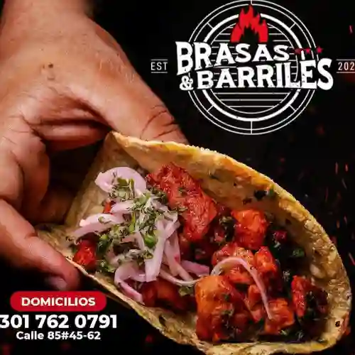 Tacos de Cerdo Al Pastor