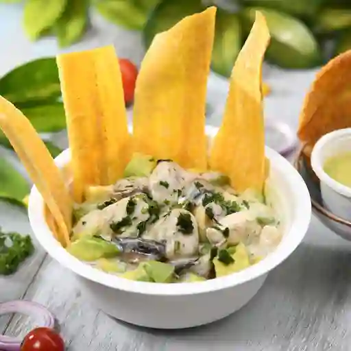 Ceviche de pollo cremoso