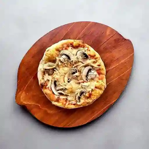 Pizza de Pollo con Champiñones