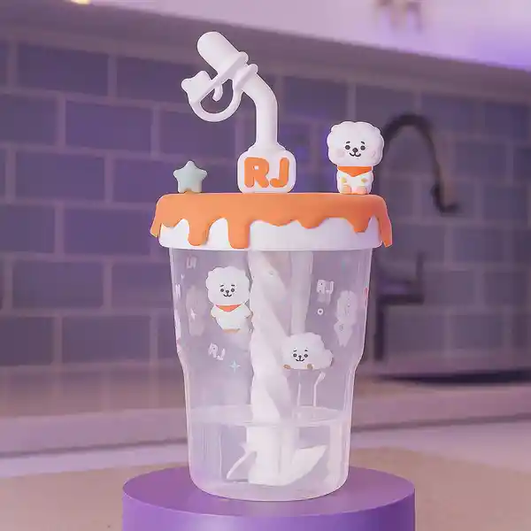 Vaso Con Pitillo Baby rj 560 mL Serie Bt21 Miniso