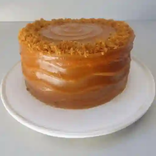Torta Básica Vainilla Arequipe Grande