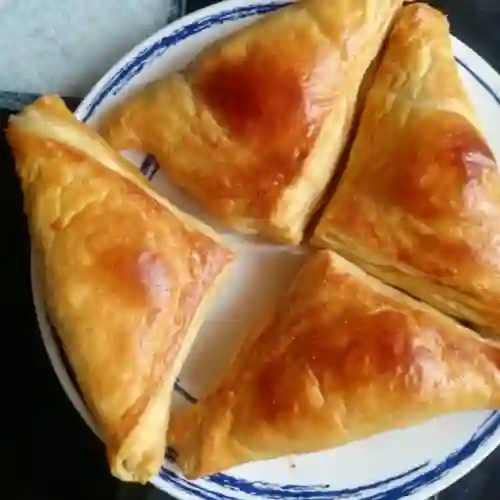 Pastel Pollo