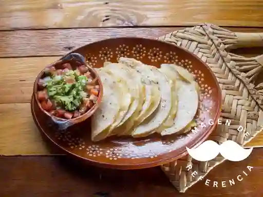 Quesadilla Queso.
