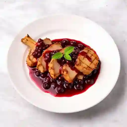 Cerdo en Frutos Rojos