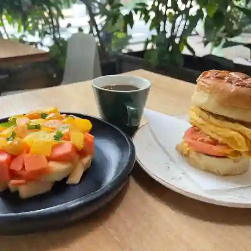 Combo Sanduche de Huevo