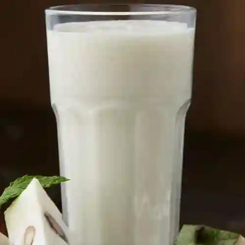 Jugo de Guanabana en Leche