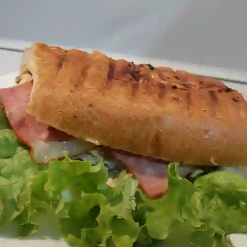 Sándwich de Pollo con Tocineta