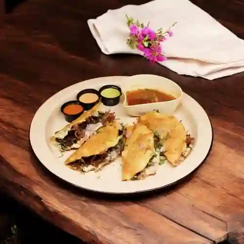 Tacos de Birria Dorados