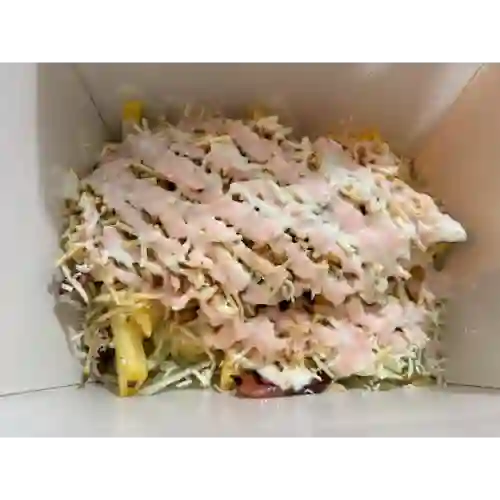 Salchipapa con Pollo