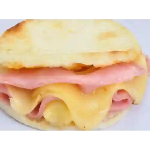 Arepa Frita de Jamón y Queso