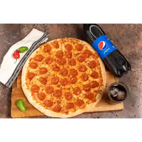 Combo Pizza Familiar + Gaseosa 1,5L