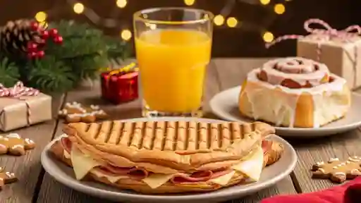 Merry Breakfast Brunch Cinnabon 