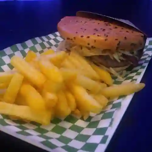 Monumental Burger
