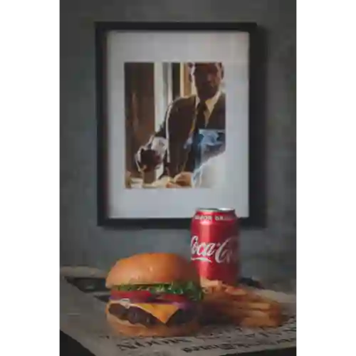 Cheese Burger + Papas la Francesa.