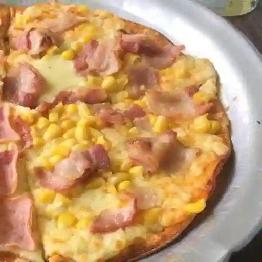 Pizza Tocineta y Maicito Peq.