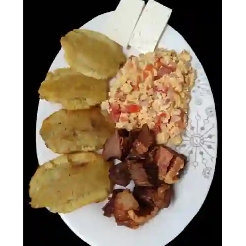 Bandeja Costeña Chicharron