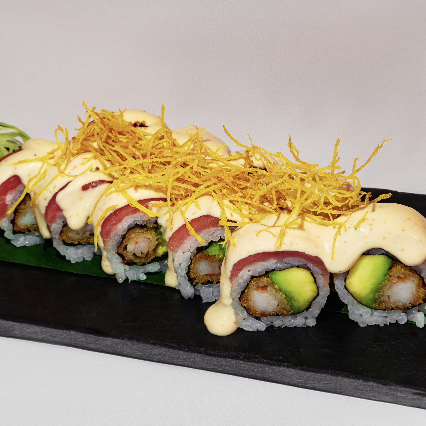 Sushi roll acevichado