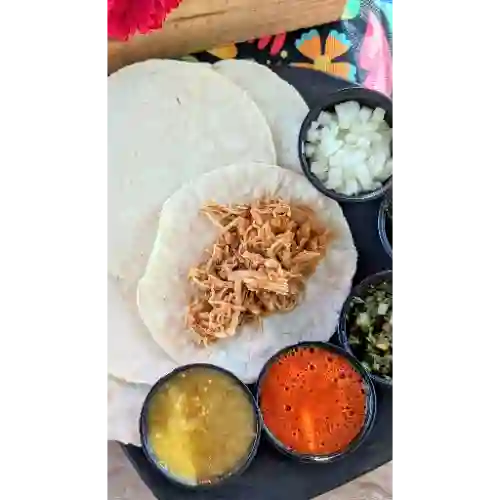 Caja de Tacos - Pollo Tinga