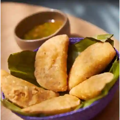 Empanadas de Lechona 5 Pz