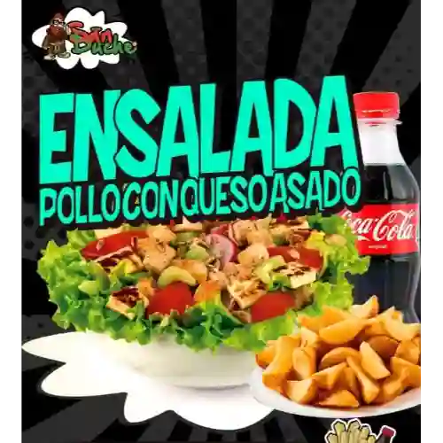 Ensalada Pollo con Queso Asado en Combo