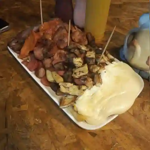 Salchipicada Grande