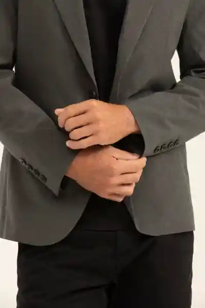 Blazer Tech Gris Imán Oscuro Talla L Chevignon