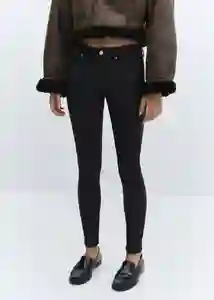 Jean Pushup Negro Talla 32 Mujer Mango