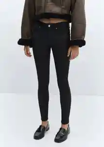 Jean Pushup Negro Talla 32 Mujer Mango
