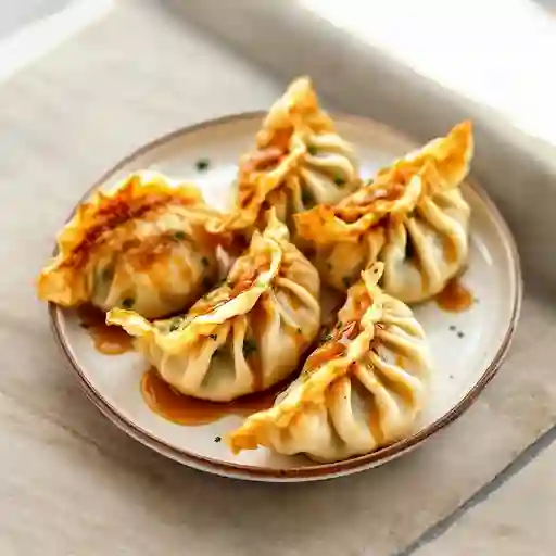 Crispy Gyoza De Camaron Y Vegetales