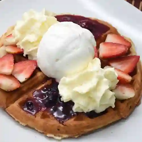 Waffle con Base de Frutos Rojos