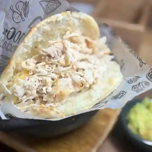 Arepa con Pollo