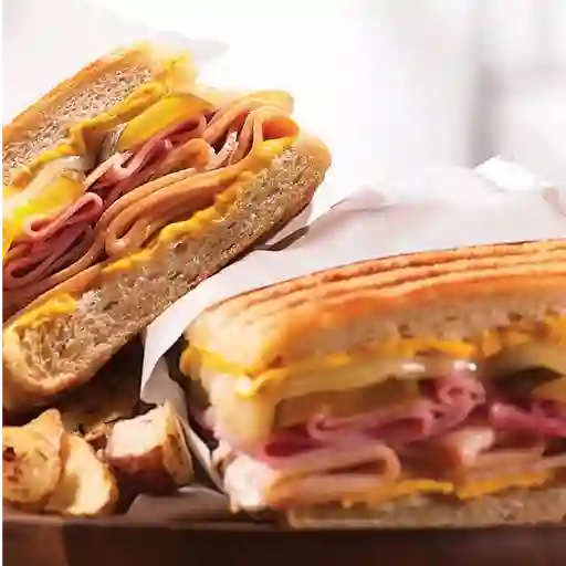 Sándwich de jamón y ranchera (grande)