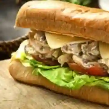 Sándwich de Pollo y Champiñón