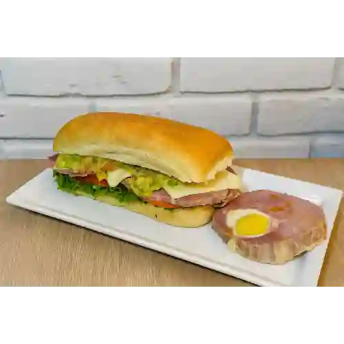 Sándwich Capón