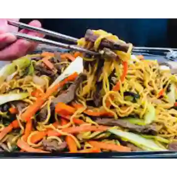 Chow Mein Solo Vegetales Mediano