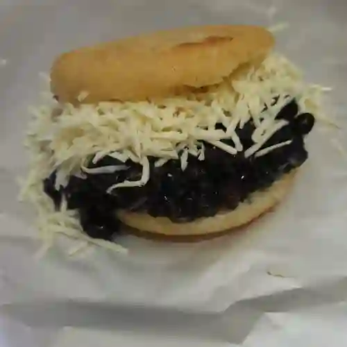 Arepa Dominó