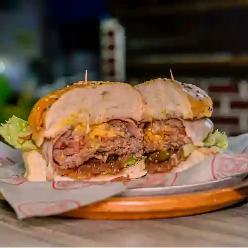 Burger Swiss Cheddar