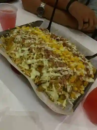 Salchipapa Familiar 3 Pet