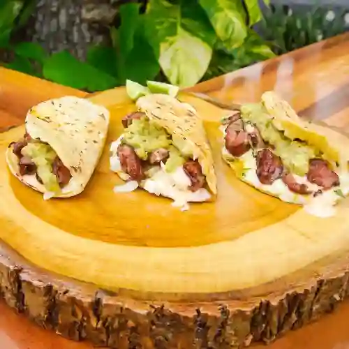 Quesadillas de Chorizo en Salsa Verde