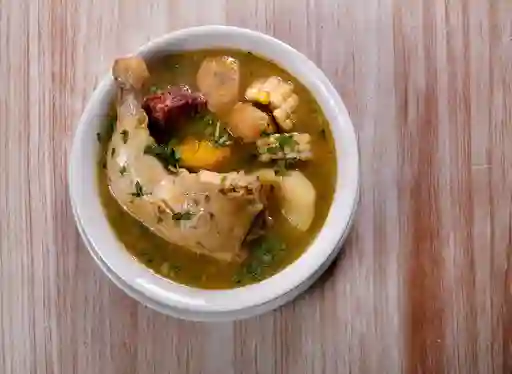 Sancocho de Pollo y Morrillo