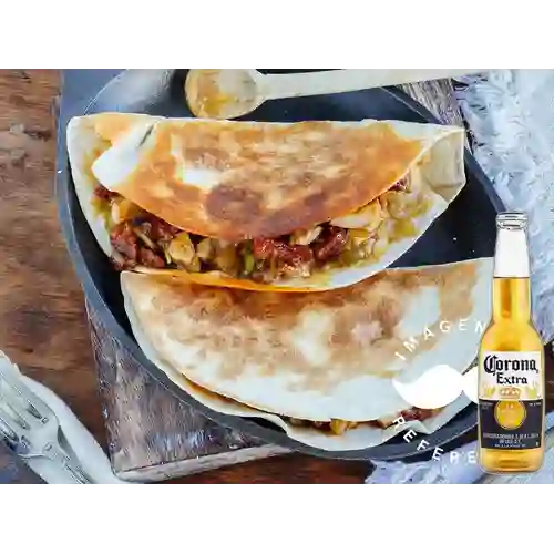 Combo Quesadilla Mixta + Coronita 250 ml
