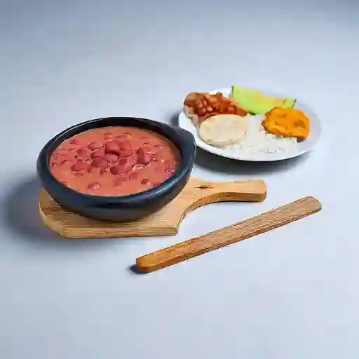 Bandeja de Frijol con Carne Asada
