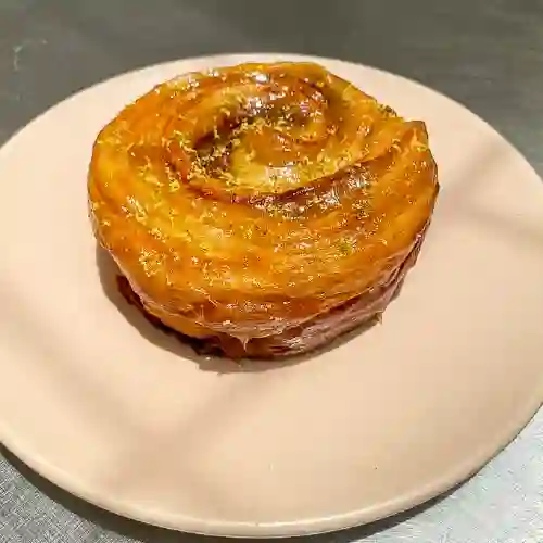 Cinnamon Roll Miso y Naranja