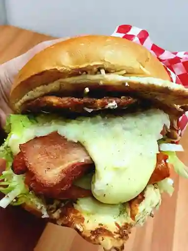 Hamburguesa Cannibal Papas