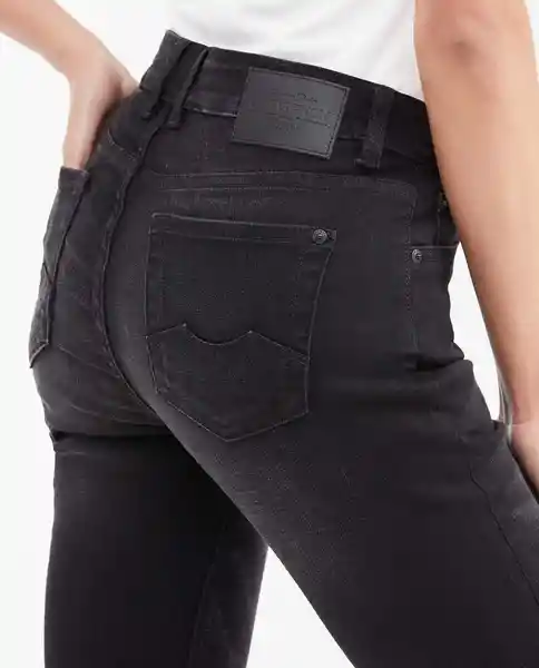 Jean Cosmo Femenino Negro Noche Talla 6 Chevignon